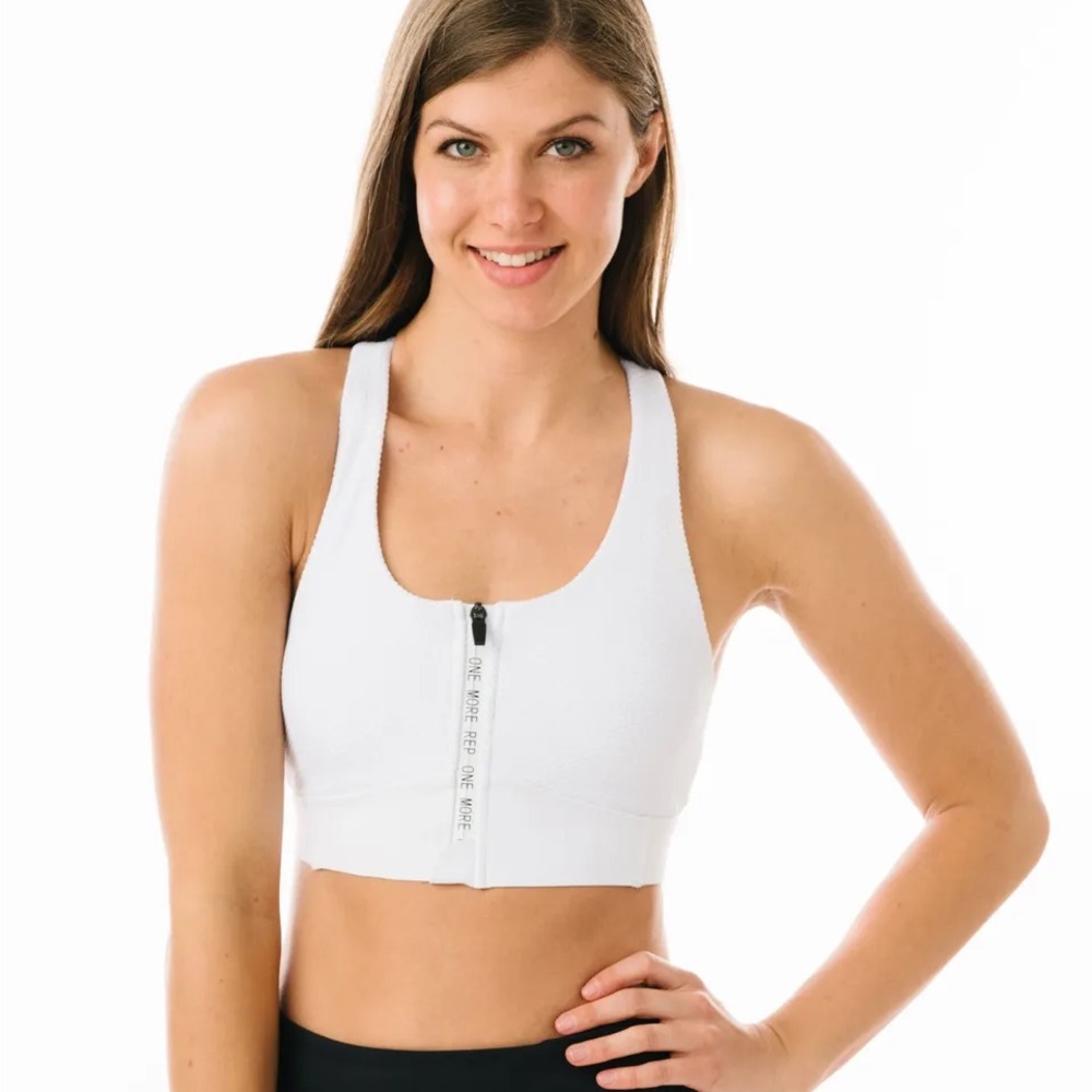 (EUC) Zyia White Polka Front Zip Adjustable All Star Bra